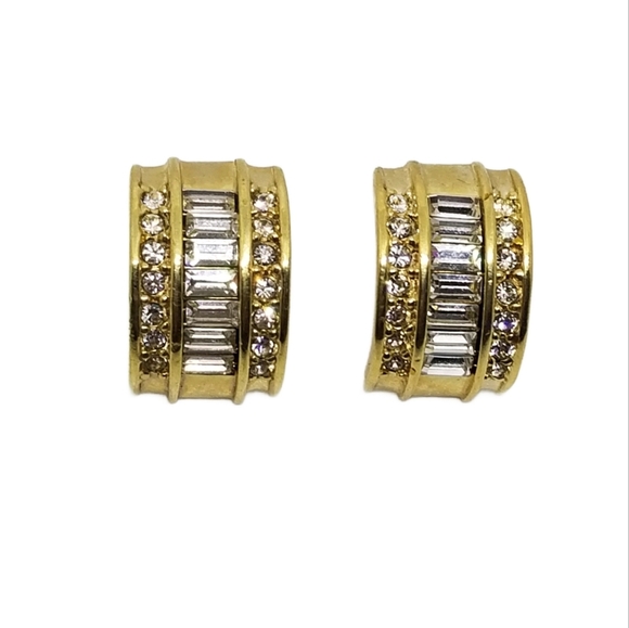 ROMAN VINTAGE GOLDTONE & WHITE RHINESTONE EARRINGS - Picture 3 of 6